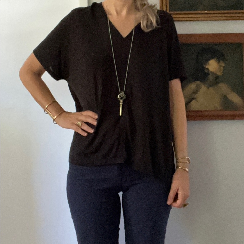 Vince black lightweight v-neck size medium sweater top